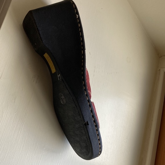 Shoes - Picture 2 of 9